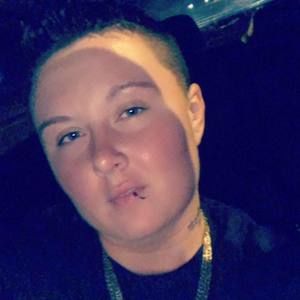 Meet your Posher, Lucinda